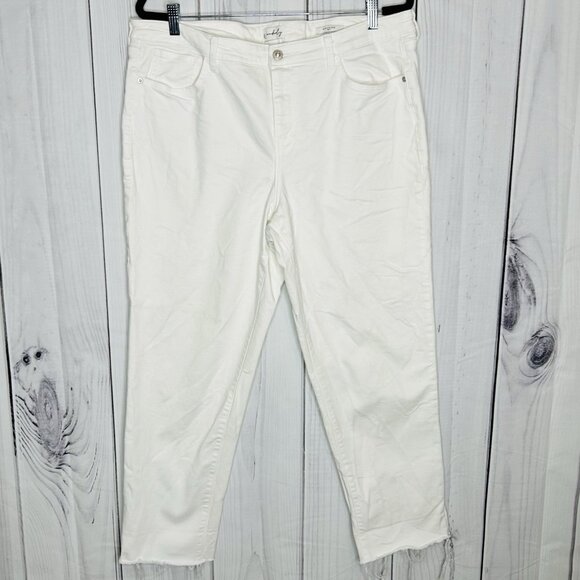 Wonderly Plus Size White Girlfriend Jeans Size 18R (38x27) Raw Hem Stretch - Picture 1 of 9